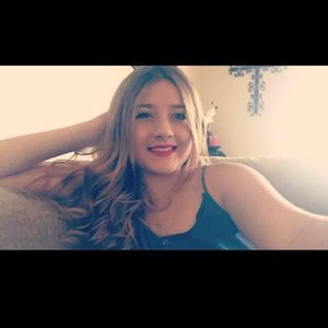 Meet your Posher, Danielle